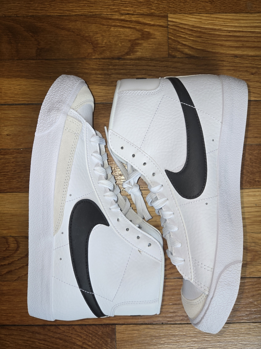 Nike Kids' Grade School Blazer Mid '77 Shoes